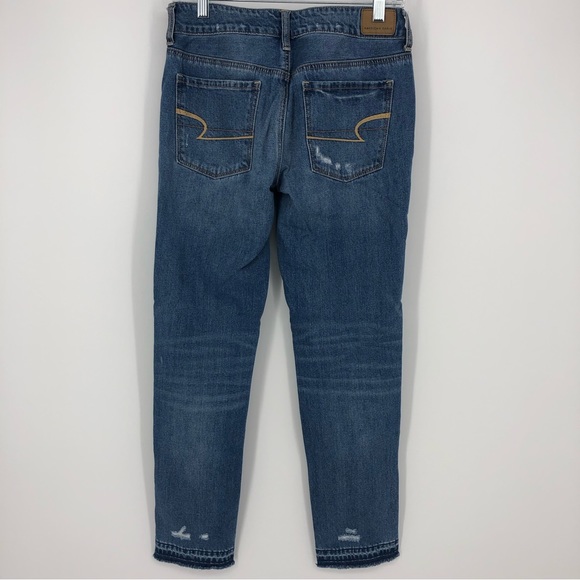 American Eagle Distressed Tomgirl Boyfriend Blue Denim Jeans Size 2 Regular - Picture 2 of 5